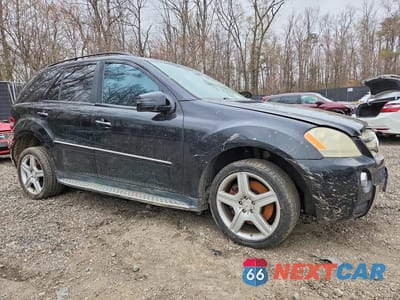 Czwarte zdjęcie samochodu z boku: 2008 MERCEDES-BENZ ML 550 VIN:4JGBB72E38A403444 - miniatura