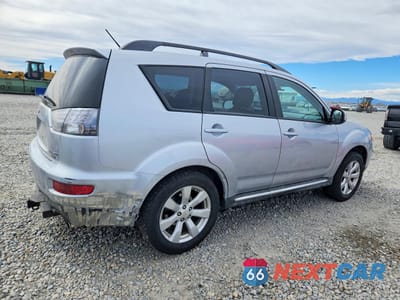 Trzecie zdjęcie samochodu z tyłu: 2010 MITSUBISHI OUTLANDER XLS VIN:JA4JT4AX4AZ004784 - miniatura