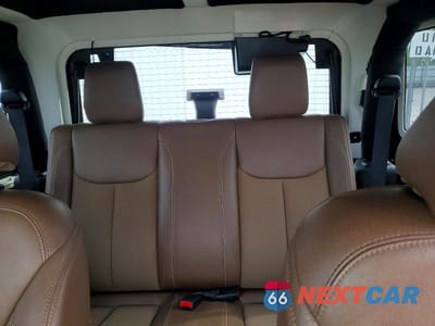 Zdjęcie 10 z 13 samochodu: 2016 JEEP WRANGLER SAHARA VIN:1C4AJWBG9GL285594 - miniatura