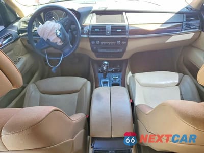Zdjęcie 8 z 13 samochodu: 2011 BMW X5 XDRIVE35I VIN:5UXZV4C59BL405345 - miniatura
