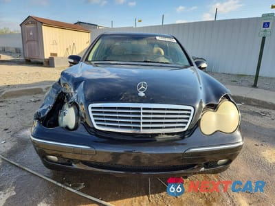 Piąte zdjęcie samochodu w środku: 2004 MERCEDES-BENZ C 240 VIN:WDBRF61J04E015136 - miniatura