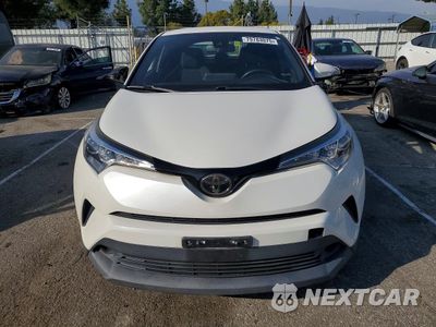 Piąte zdjęcie samochodu w środku: 2018 TOYOTA C-HR XLE VIN:NMTKHMBX2JR053492 - miniatura