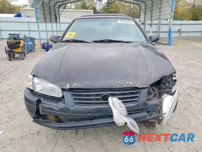 Piąte zdjęcie samochodu w środku: 1999 TOYOTA CAMRY LE V6 VIN:JT2BF28K3X0155590 - miniatura