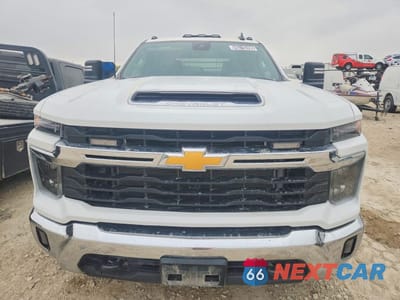 Piąte zdjęcie samochodu w środku: 2024 CHEVROLET SILVERADO HD FLATBED TRUCK VIN:1GB1YNE79RF220400 - miniatura