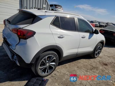 Trzecie zdjęcie samochodu z tyłu: 2022 BUICK ENCORE GX SELECT VIN:KL4MMDSLXNB072057 - miniatura