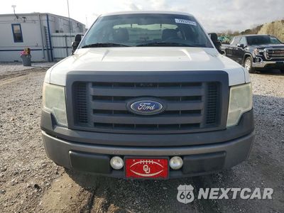 Piąte zdjęcie samochodu w środku: 2010 FORD F150 VIN:1FTMF1CWXAKA16623 - miniatura
