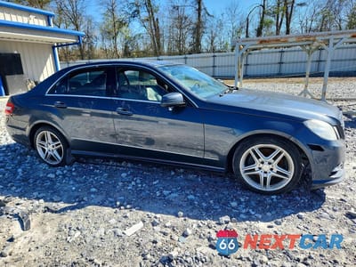 Czwarte zdjęcie samochodu z boku: 2013 MERCEDES-BENZ E 350 VIN:WDDHF5KB7DA668820 - miniatura