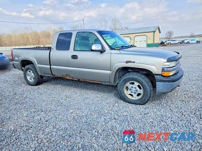 Czwarte zdjęcie samochodu z boku: 2001 CHEVROLET SILVERADO K1500 VIN:1GCEK19T71E150064 - miniatura