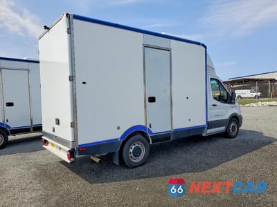 Trzecie zdjęcie samochodu z tyłu: 2021 FORD TRANSIT DELIVERY TRUCK VIN:1FDBW5Z86MKA84411 - miniatura