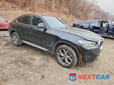 Czwarte zdjęcie samochodu z boku: 2024 BMW X4 XDRIVE30I VIN:5UX33DT05R9V10830 - miniatura