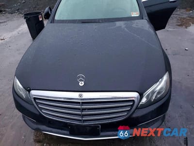 Zdjęcie 11 z 11 samochodu: 2018 MERCEDES-BENZ E 300 4MATIC VIN:WDDZF4KB2JA298709 - miniatura