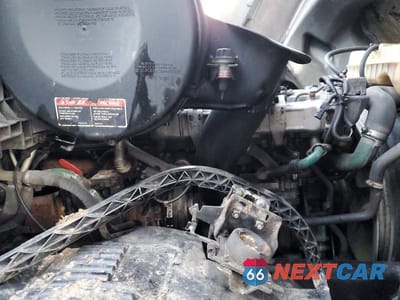 Zdjęcie 7 z 10 samochodu: 2007 VOLVO VN VNL VIN:4V4NC9GH57N459409 - miniatura