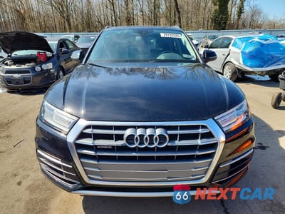 Piąte zdjęcie samochodu w środku: 2019 AUDI Q5 PREMIUM VIN:WA1ANAFY7K2103118 - miniatura