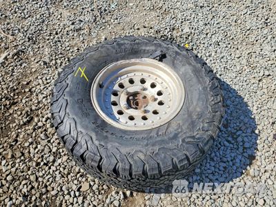 Zdjęcie 12 z 14 samochodu: 1995 GEO TRACKER VIN:2CNBJ186XS6916873 - miniatura