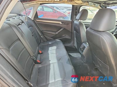 Zdjęcie 10 z 12 samochodu: 2017 VOLKSWAGEN PASSAT SE VIN:1VWBT7A37HC063248 - miniatura