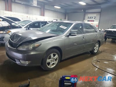 2005 TOYOTA CAMRY SE 4T1BE32K05U608462 - główne zdjęcie licytacji z USA - miniatura