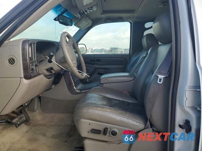 Zdjęcie 7 z 13 samochodu: 2003 GMC YUKON XL DENALI VIN:1GKFK66U23J150972 - miniatura