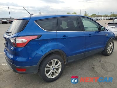 Trzecie zdjęcie samochodu z tyłu: 2017 FORD ESCAPE SE VIN:1FMCU9G97HUD41650 - miniatura