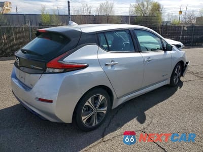 Trzecie zdjęcie samochodu z tyłu: 2018 NISSAN LEAF S VIN:1N4AZ1CP7JC300598 - miniatura