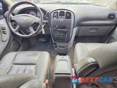 Zdjęcie 8 z 12 samochodu: 2006 DODGE GRAND CARAVAN SXT VIN:2D4GP44LX6R884164 - miniatura