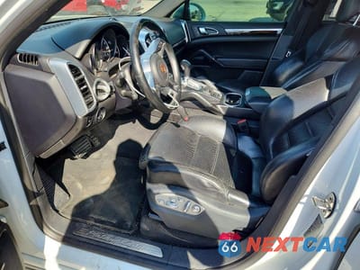 Zdjęcie 7 z 11 samochodu: 2017 PORSCHE CAYENNE VIN:WP1AA2A22HKA85807 - miniatura