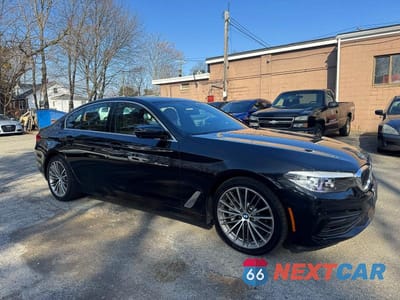 2019 BMW 540 XI WBAJE7C58KWW14782 - główne zdjęcie licytacji z USA - miniatura