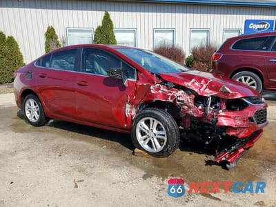Czwarte zdjęcie samochodu z boku: 2017 CHEVROLET CRUZE LT VIN:1G1BE5SM0H7279694 - miniatura