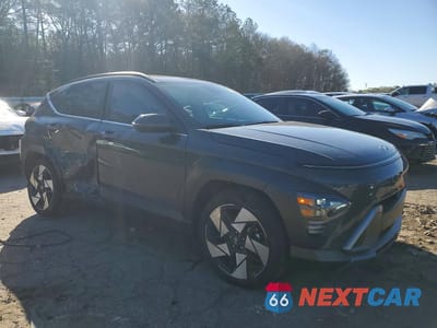 Czwarte zdjęcie samochodu z boku: 2024 HYUNDAI KONA LIMITED VIN:KM8HE3A36RU178804 - miniatura