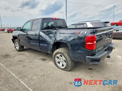 Drugie zdjęcie samochodu z przodu: 2019 CHEVROLET SILVERADO LD K1500 LT VIN:2GCVKPEC8K1231179 - miniatura