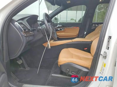 Zdjęcie 7 z 13 samochodu: 2016 VOLVO XC90 T6 VIN:YV4A22PK0G1034300 - miniatura