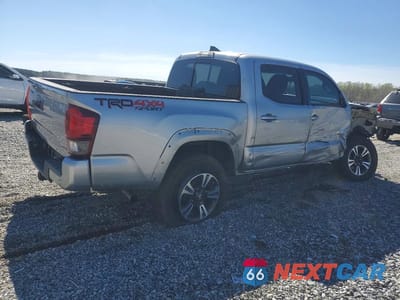 Trzecie zdjęcie samochodu z tyłu: 2019 TOYOTA TACOMA TRD SPORT VIN:3TMCZ5AN8KM260382 - miniatura