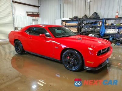 Czwarte zdjęcie samochodu z boku: 2014 DODGE CHALLENGER SRT-8 VIN:2C3CDYCJ4EH229647 - miniatura