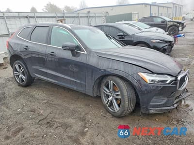 Czwarte zdjęcie samochodu z boku: 2021 VOLVO XC60 T5 MOMENTUM VIN:YV4102DKXM1700472 - miniatura