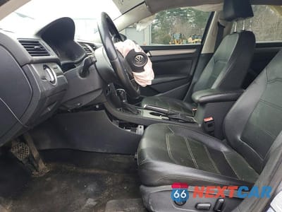 Zdjęcie 7 z 13 samochodu: 2015 VOLKSWAGEN PASSAT SE VIN:1VWBV7A32FC093961 - miniatura
