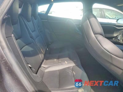 Zdjęcie 10 z 12 samochodu: 2019 TESLA MODEL S VIN:5YJSA1E26KF332471 - miniatura