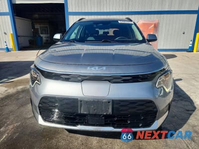 Piąte zdjęcie samochodu w środku: 2023 KIA NIRO EV WIND VIN:KNDCR3L15P5028589 - miniatura