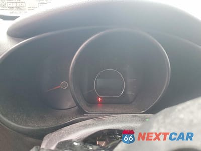 Zdjęcie 9 z 12 samochodu: 2017 KIA SOUL BASE VIN:KNDJN2A28H7496184 - miniatura