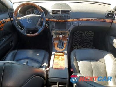Zdjęcie 8 z 11 samochodu: 2006 MERCEDES-BENZ E 350 VIN:WDBUF56J56A758012 - miniatura
