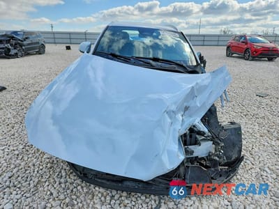 Piąte zdjęcie samochodu w środku: 2024 VOLVO XC40 CORE VIN:YV4L12UK1R2356490 - miniatura