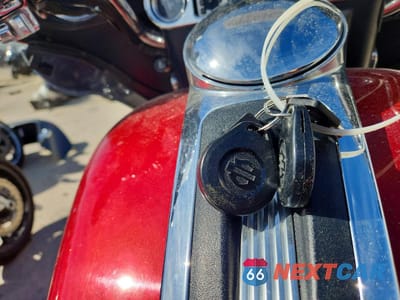 Zdjęcie 8 z 9 samochodu: 2013 HARLEY-DAVIDSON FLHTCUTG TRI GLIDE ULTRA CLASSIC VIN:1HD1MAM11DB853937 - miniatura