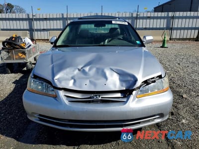 Piąte zdjęcie samochodu w środku: 2001 HONDA ACCORD EX VIN:1HGCG66891A137279 - miniatura