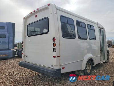Czwarte zdjęcie samochodu z boku: 2018 FORD ECONOLINE E350 SUPER DUTY CUTAWAY VAN VIN:1FDEE3F62JDC31122 - miniatura