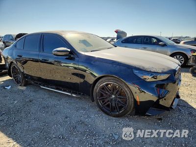Czwarte zdjęcie samochodu z boku: 2025 BMW M5 VIN:WBS83FK00SCT14543 - miniatura