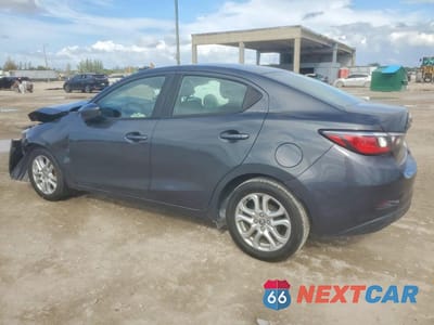 Drugie zdjęcie samochodu z przodu: 2017 TOYOTA YARIS IA BASE VIN:3MYDLBYV1HY174747 - miniatura