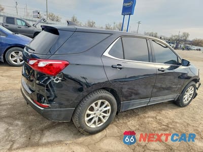 Trzecie zdjęcie samochodu z tyłu: 2019 CHEVROLET EQUINOX LT VIN:2GNAXTEV8K6168203 - miniatura