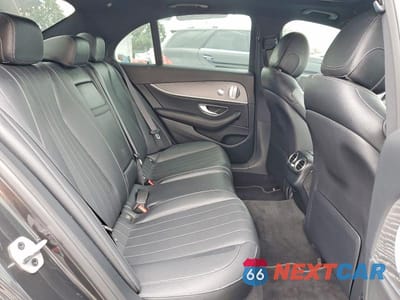 Zdjęcie 10 z 13 samochodu: 2021 MERCEDES-BENZ E 350 VIN:W1KZF8DB7MA922240 - miniatura