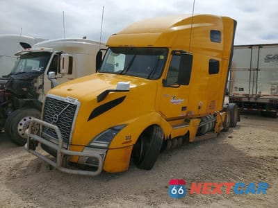 Drugie zdjęcie samochodu z przodu: 2020 VOLVO VNL SEMI TRUCK VIN:4V4NC9EH0LN262774 - miniatura