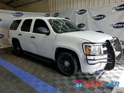 Czwarte zdjęcie samochodu z boku: 2013 CHEVROLET TAHOE POLICE VIN:1GNLC2E02DR300866 - miniatura