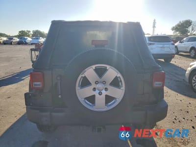 Zdjęcie 6 z 13 samochodu: 2007 JEEP WRANGLER SAHARA VIN:1J4GA59177L145799 - miniatura
