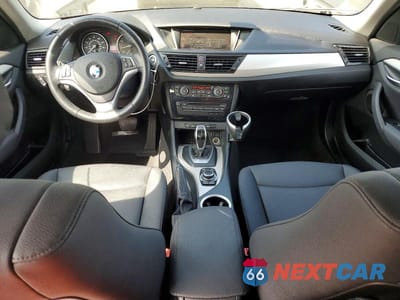Zdjęcie 8 z 12 samochodu: 2015 BMW X1 SDRIVE28I VIN:WBAVM1C57FV315944 - miniatura